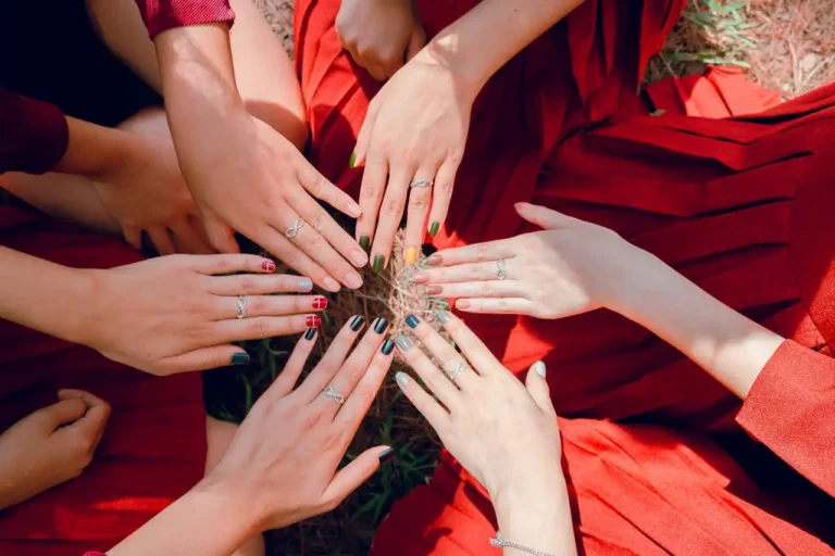 What Your Nail Shape Says About You