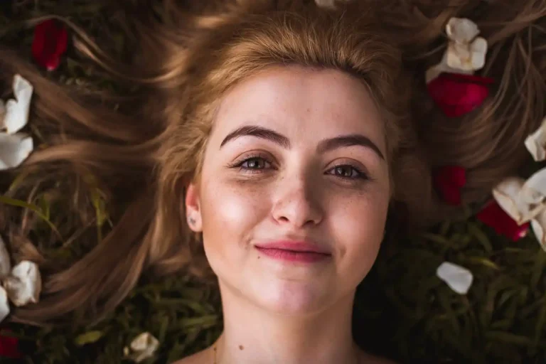 Top 7 Hair Hacks Every Girl Should Know