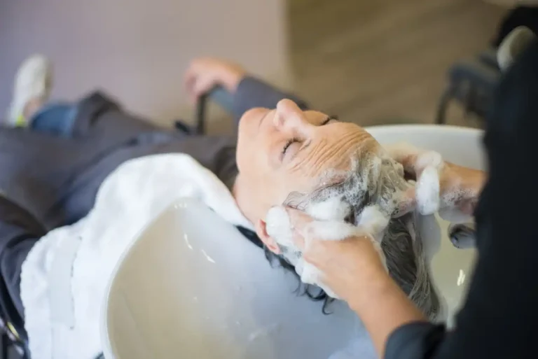 How to Choose the Right Shampoo for Your Hair Type