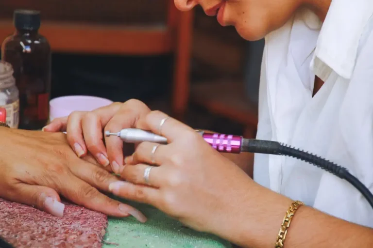 Nail Buffing 101: When & How to Do It Right